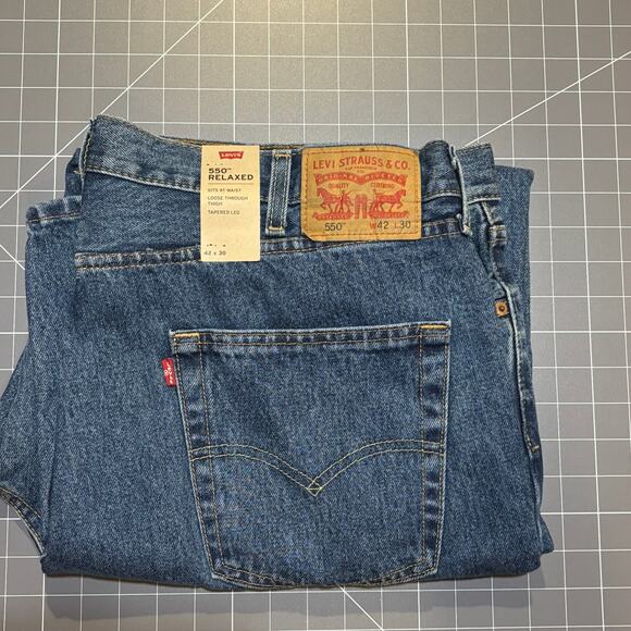 Levi's 550 Jeans Mens 42x30 Blue Relaxed Tapered Leg Denim Classic Stretch NWT - Picture 3 of 6